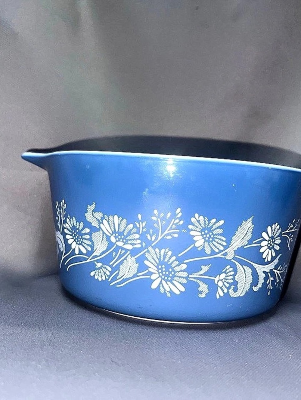 Pyrex 473-B Blue & White Floral 1.5 Qt Casserole Dish